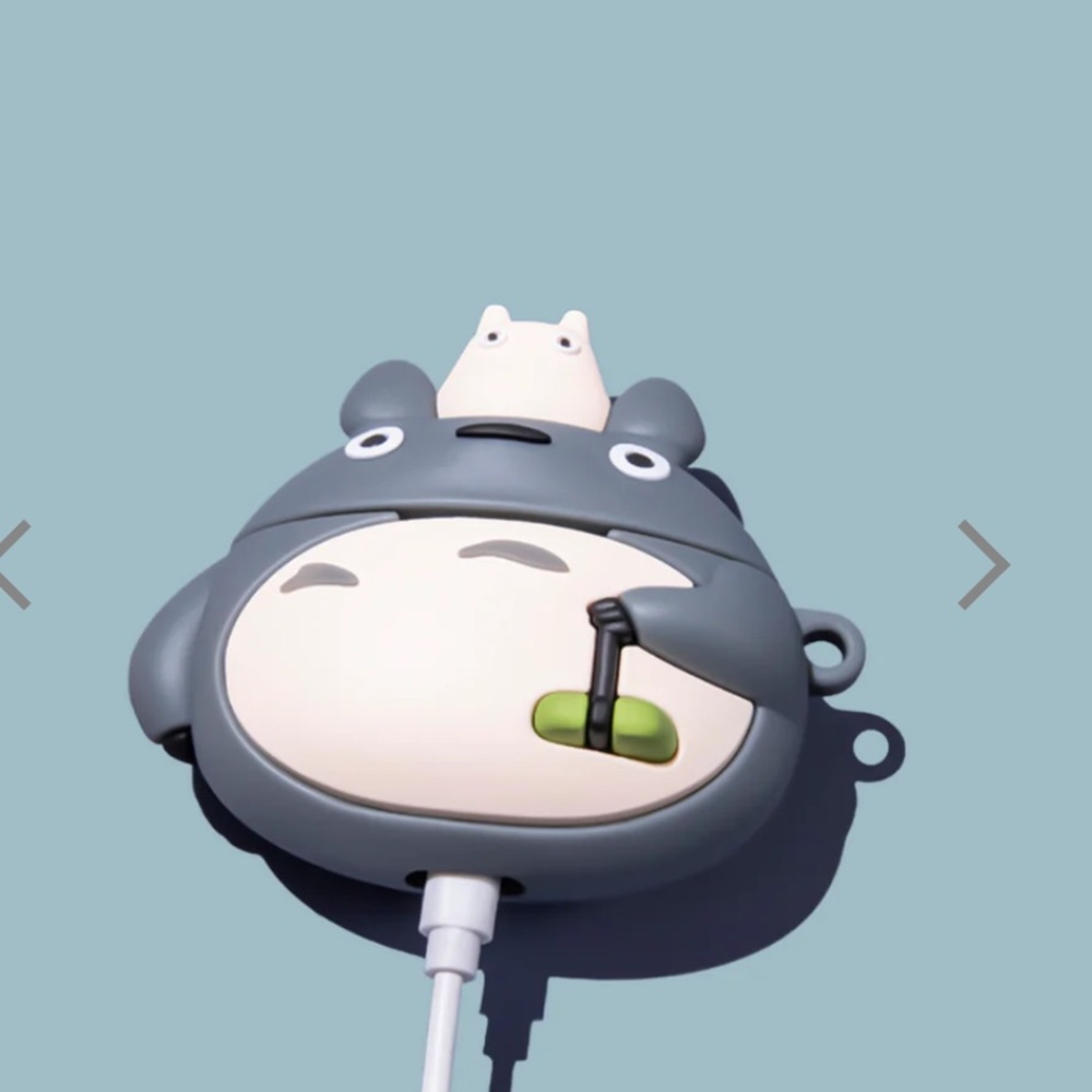 Totoro air pod case - Picture 7 of 9